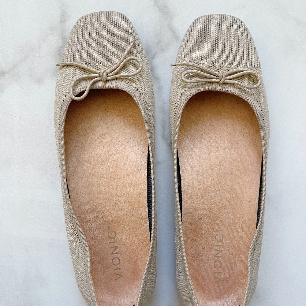 Vionic Klara Knit Women's Flats Oatmeal & Gold - Size 8.5